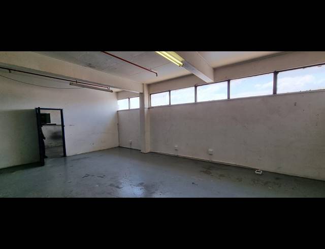 6,393M² WAREHOUSE FOR SALE IN PARK CENTRAL